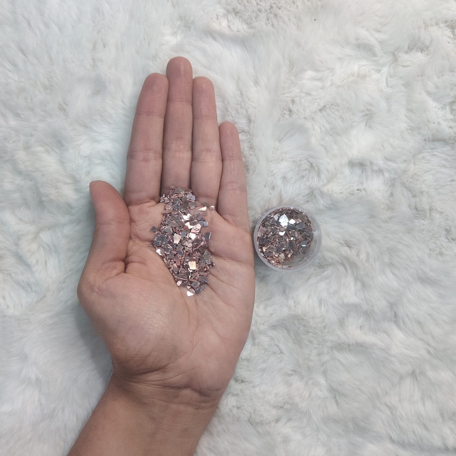Rose gold chips