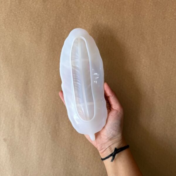 FEATHER CONCRETE MOULD