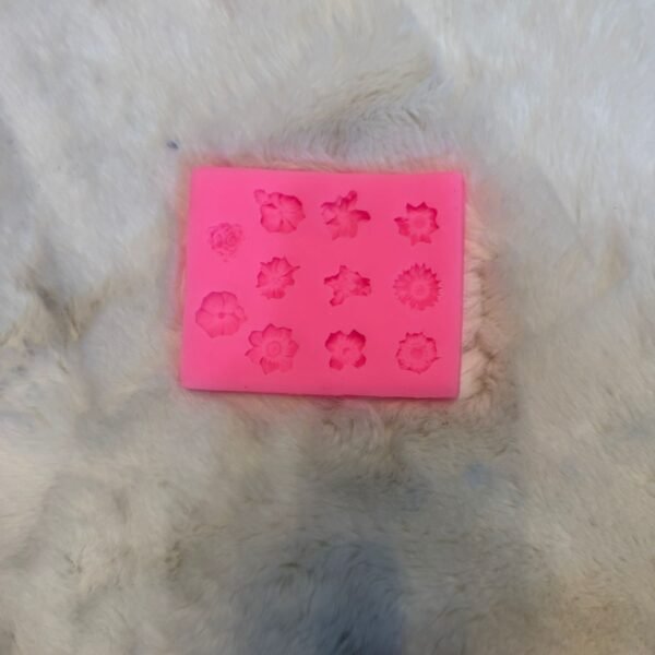 MIX DESIGN FLOWER MOULD 38-38